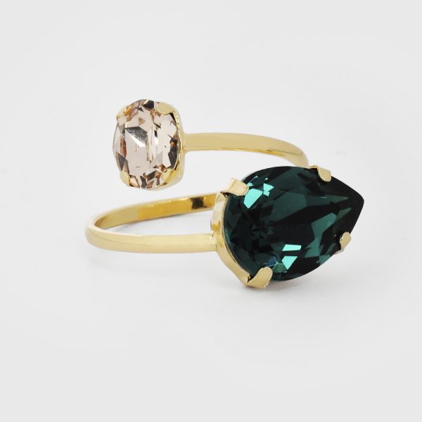 Blooming tear emerald ring in gold plating 2