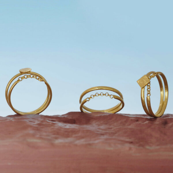 Anya gold-plated ring with in circle shape 4